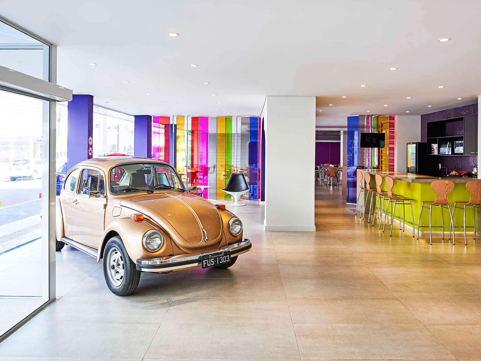 Foto - Ibis Styles Balneário Camboriú - 1 Quadra do Mar