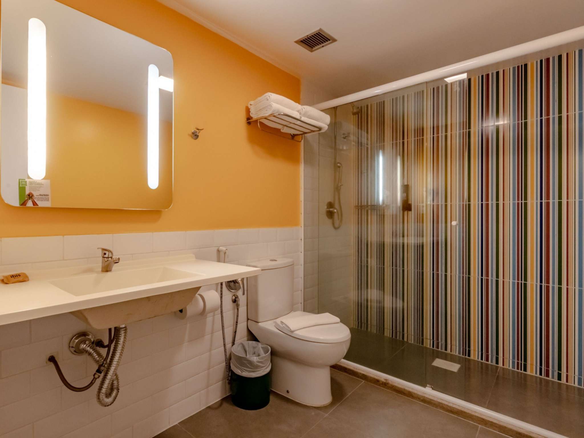 Foto - Ibis Styles Balneário Camboriú - 1 Quadra do Mar