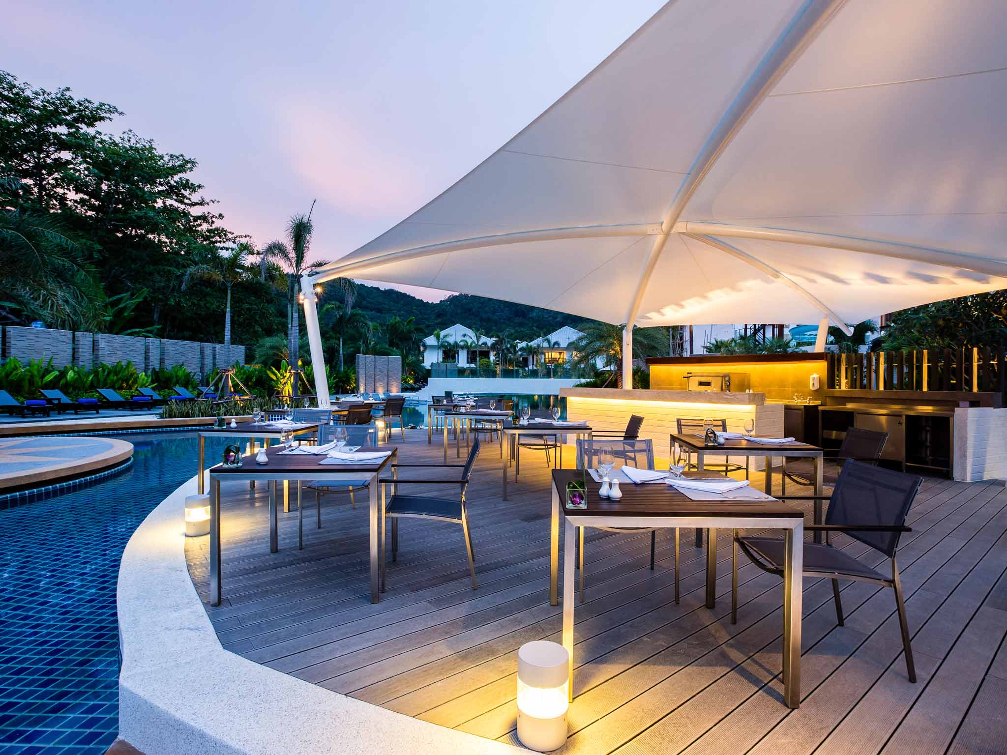 Hotel In Et Novotel Karon Beach Resort Spa Hotel Novotel Et Karon Beach Resort