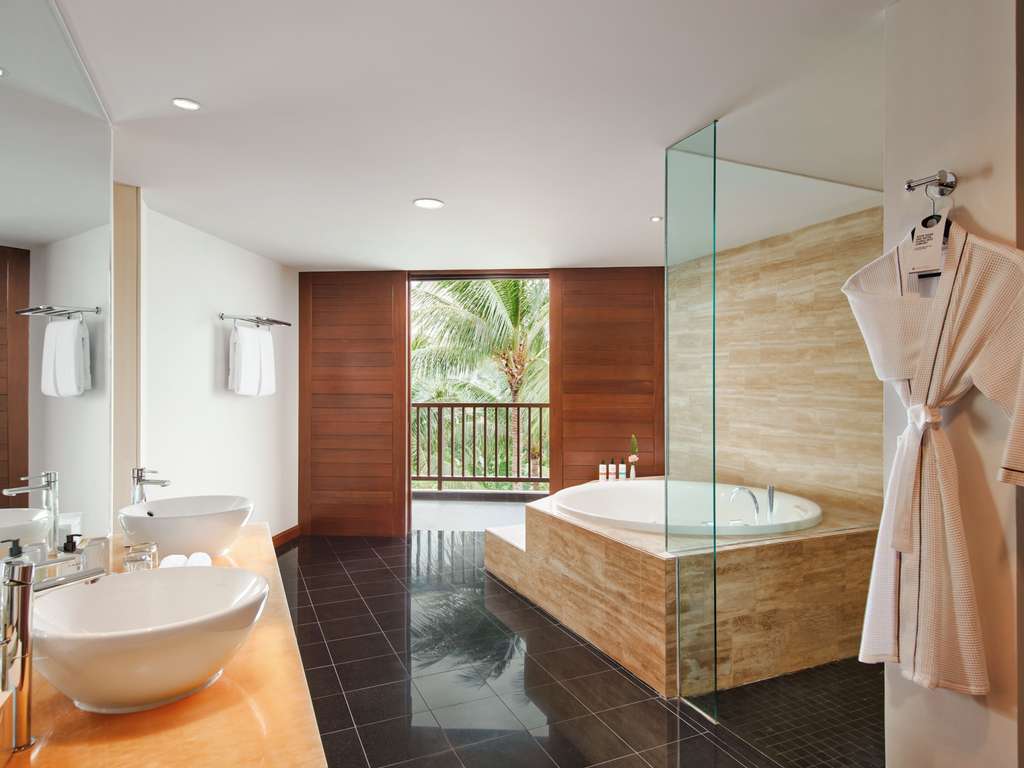 Pullman Danang Beach Resort - Image 4