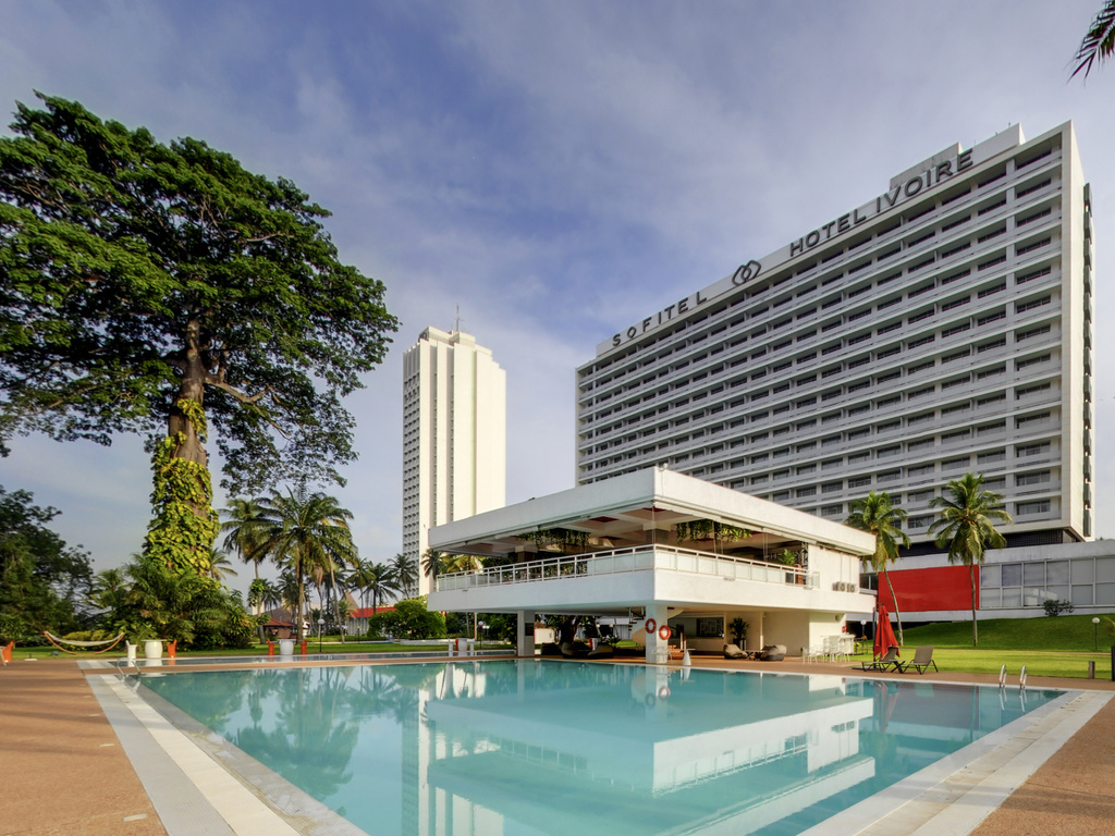 Résultat de recherche d'images pour "abidjan, hotel ivoire"