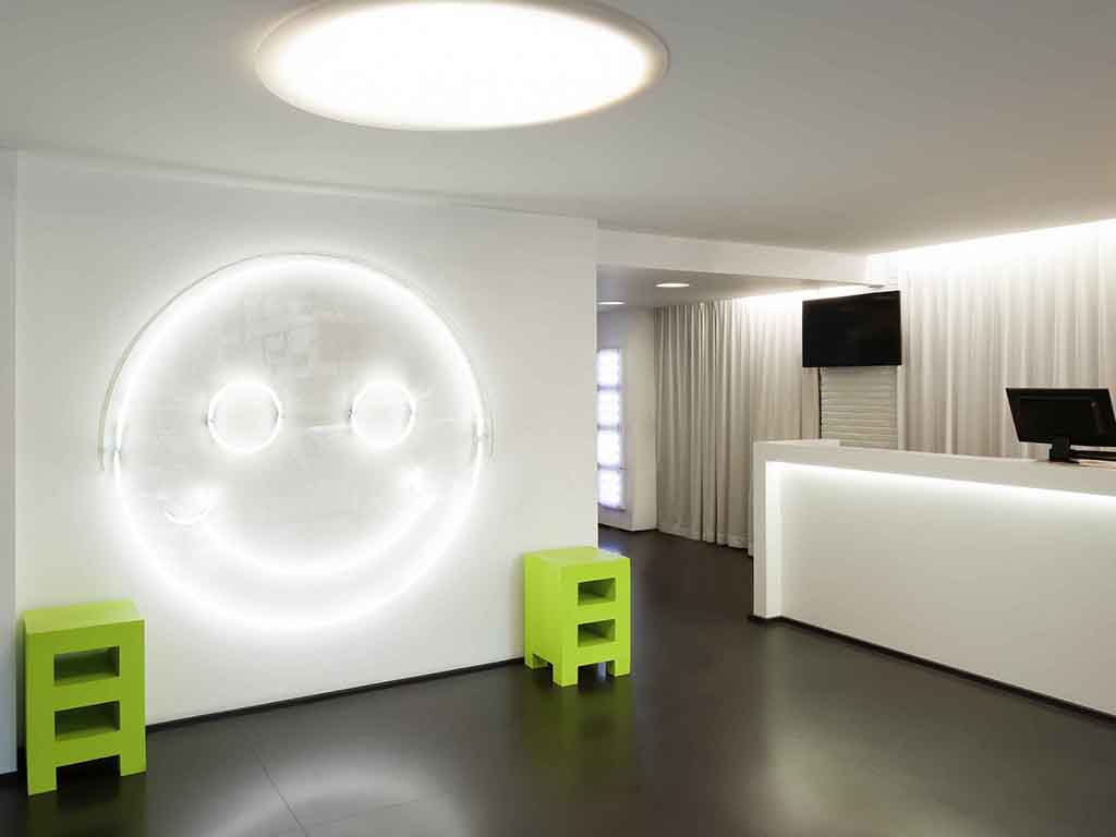 ibis Styles Brussels Louise - Image 3