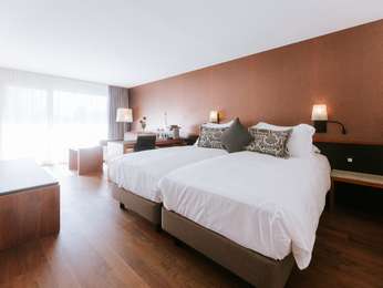 Modern, air-conditioned Junior Suite with balcony