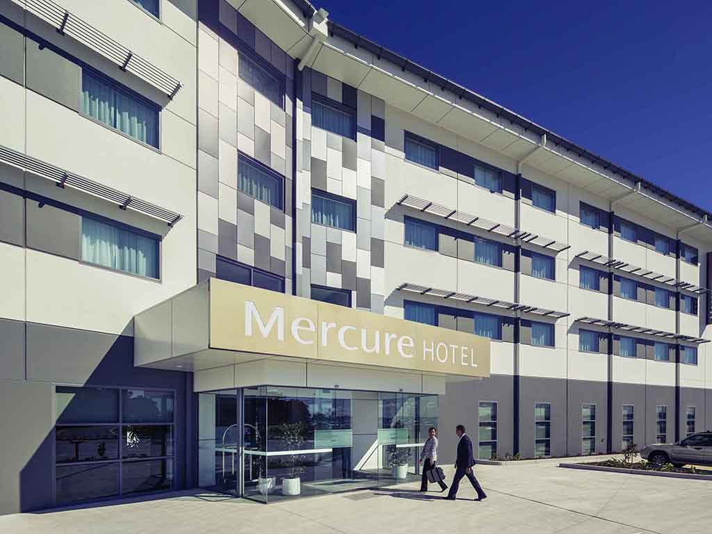 Mercure Newcastle Airport - Image 1