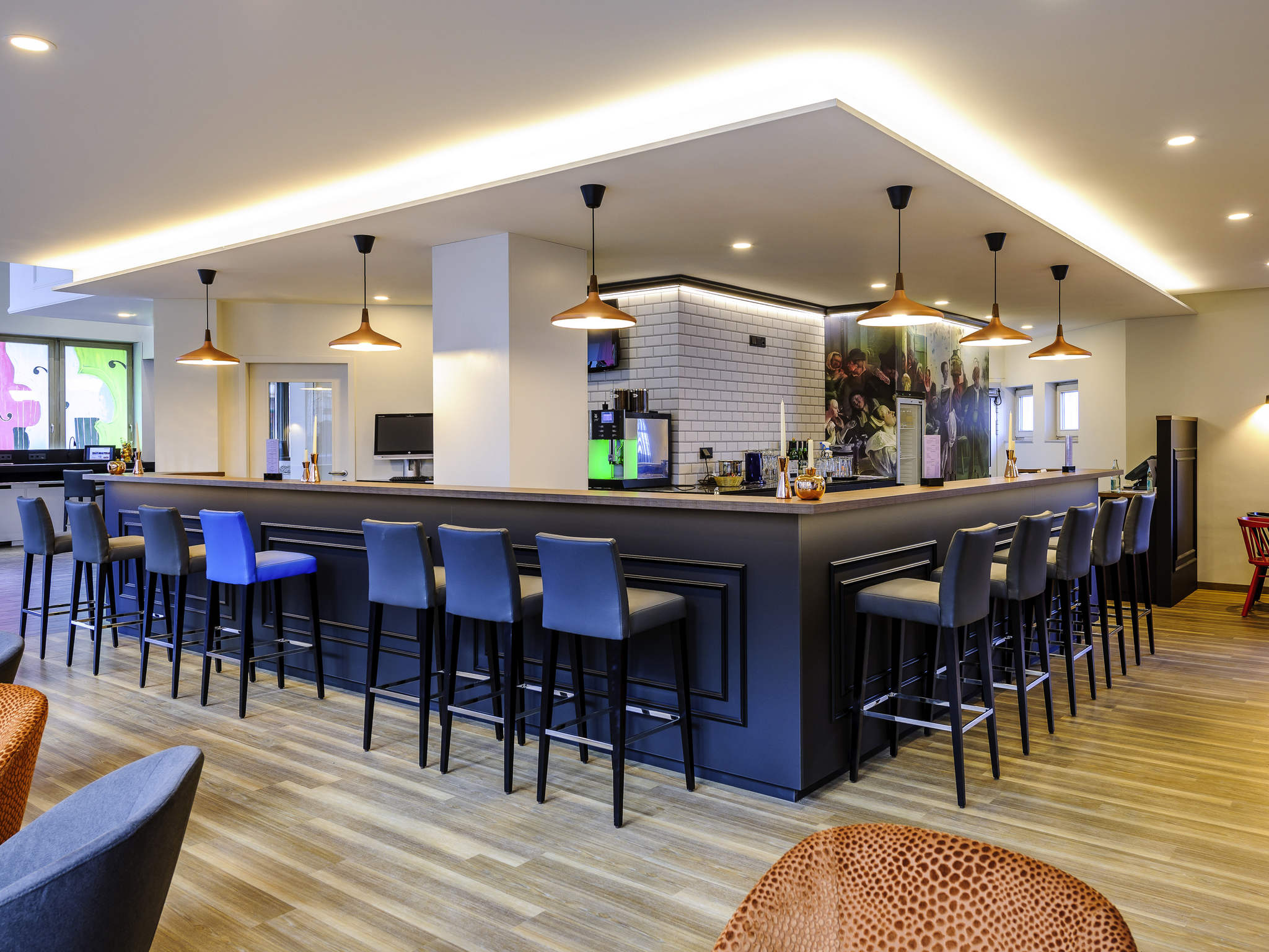 single bar halle