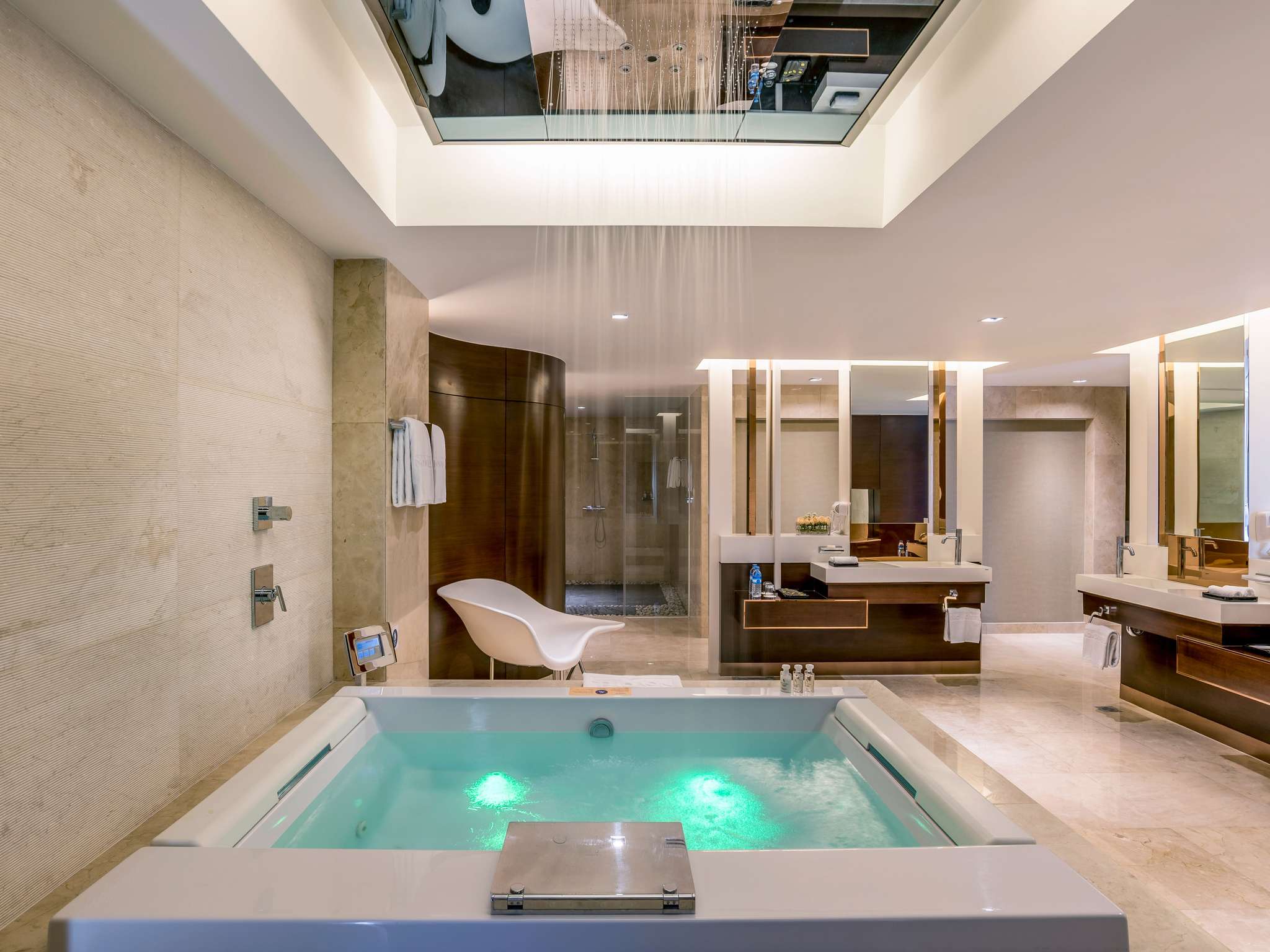 Foto - Novotel Yangon Max