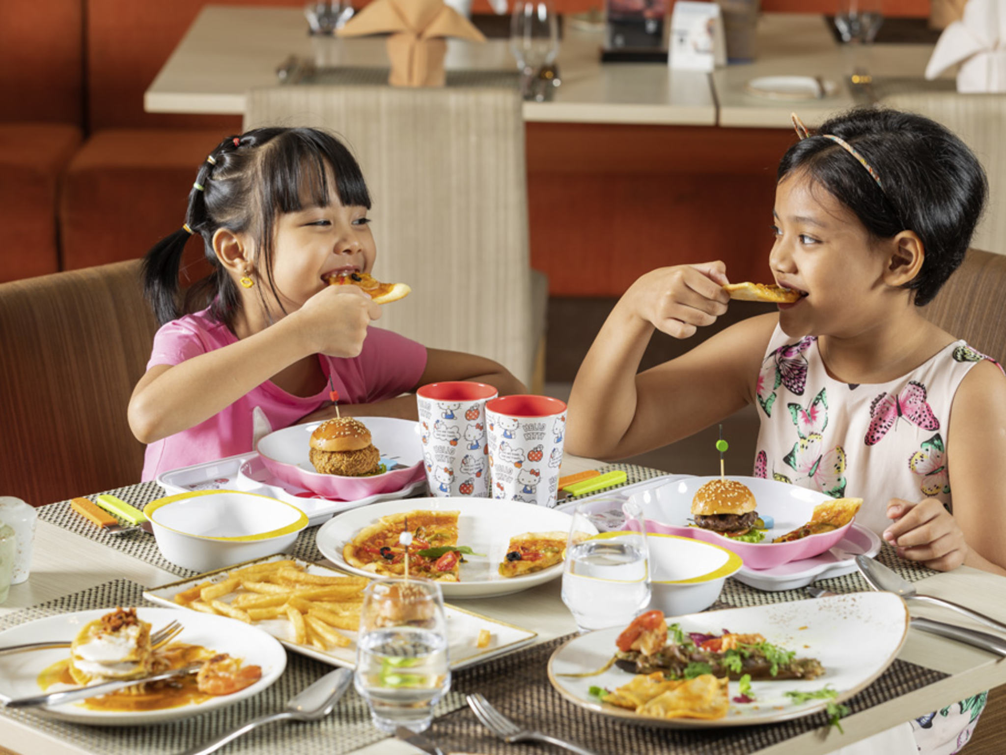 Foto - Novotel Yangon Max