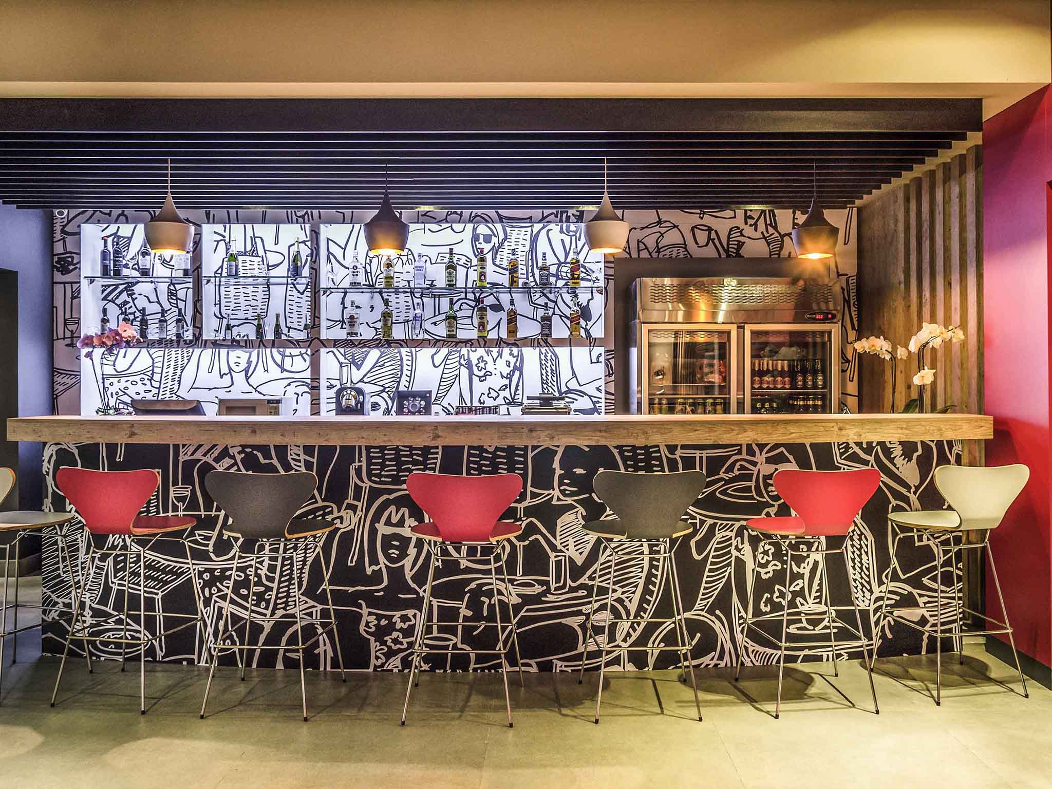 Foto - Ibis Porto Alegre Assis Brasil