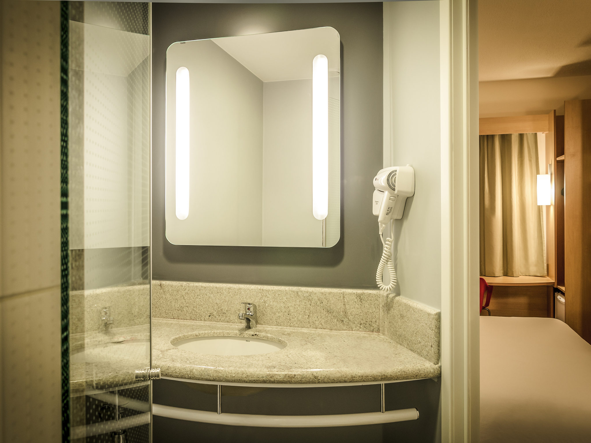 Foto - Ibis Porto Alegre Assis Brasil