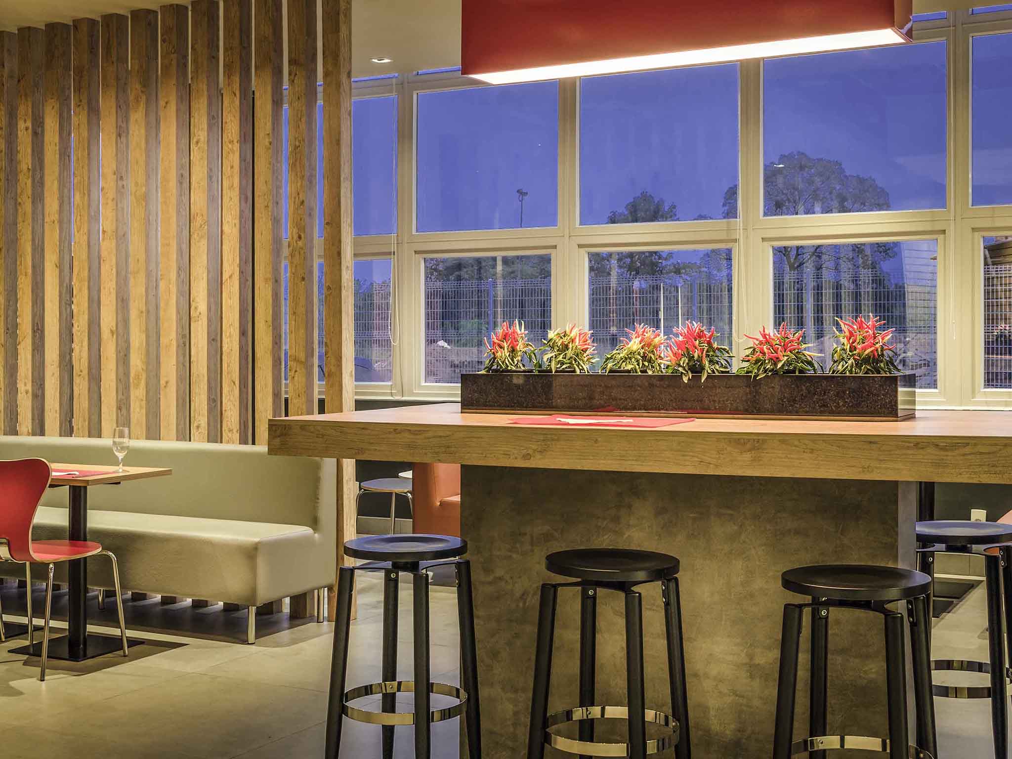 Foto - Ibis Porto Alegre Assis Brasil