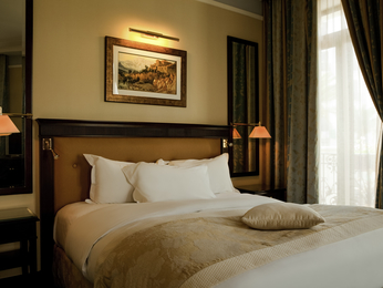 Classic Room with queen-size beds