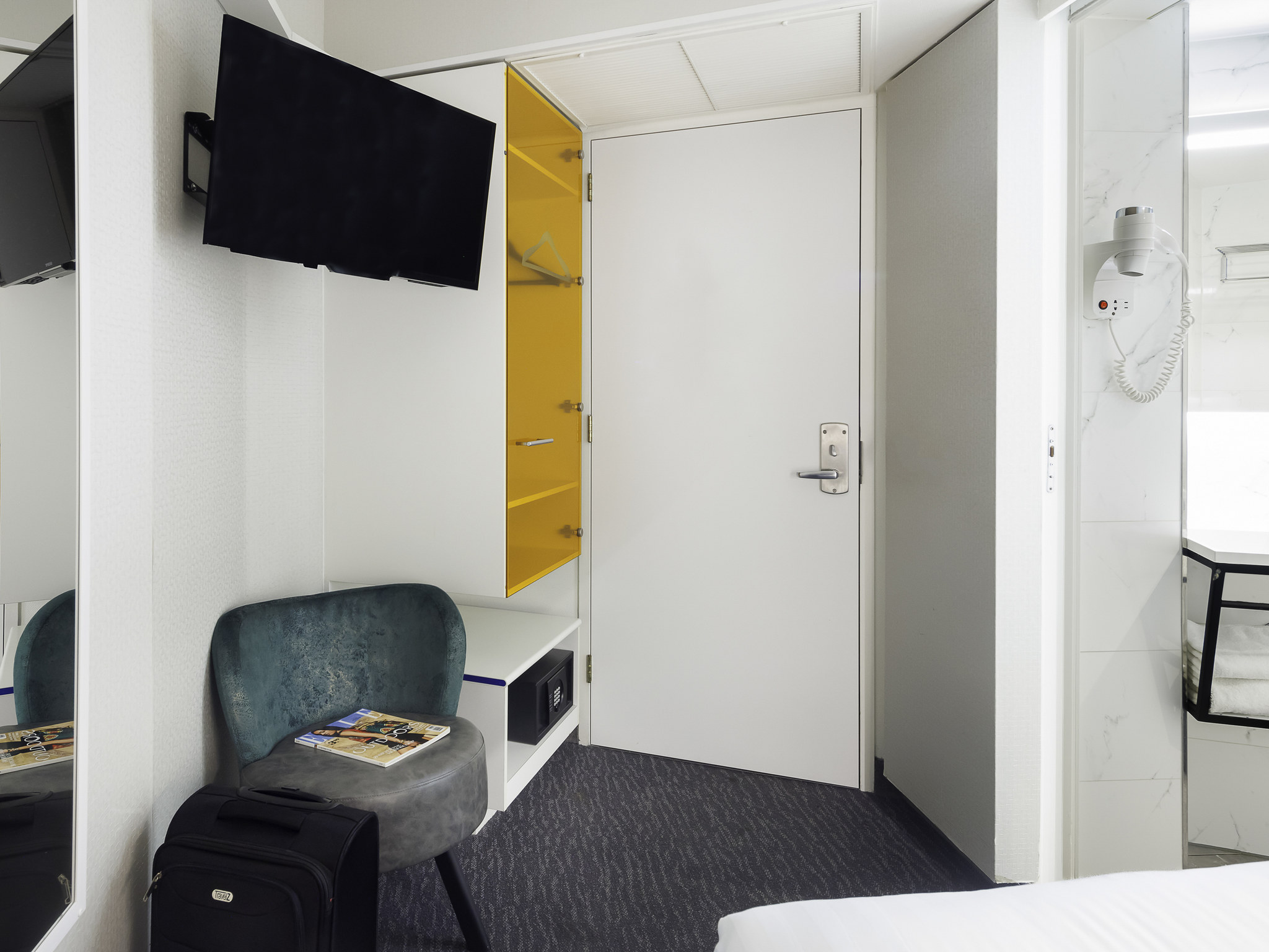 Photo - ibis Styles Amsterdam Central Station