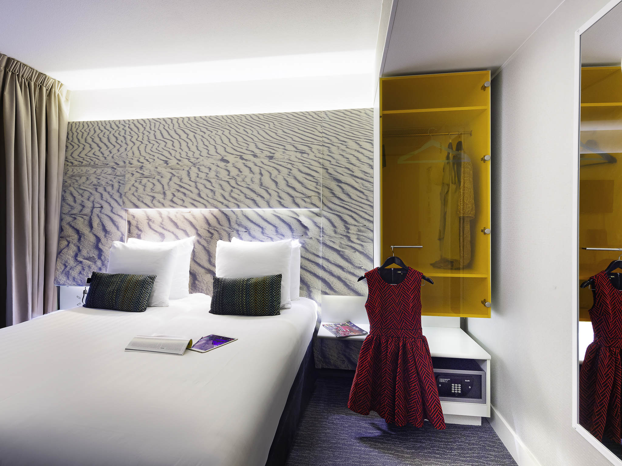 Photo - ibis Styles Amsterdam Central Station