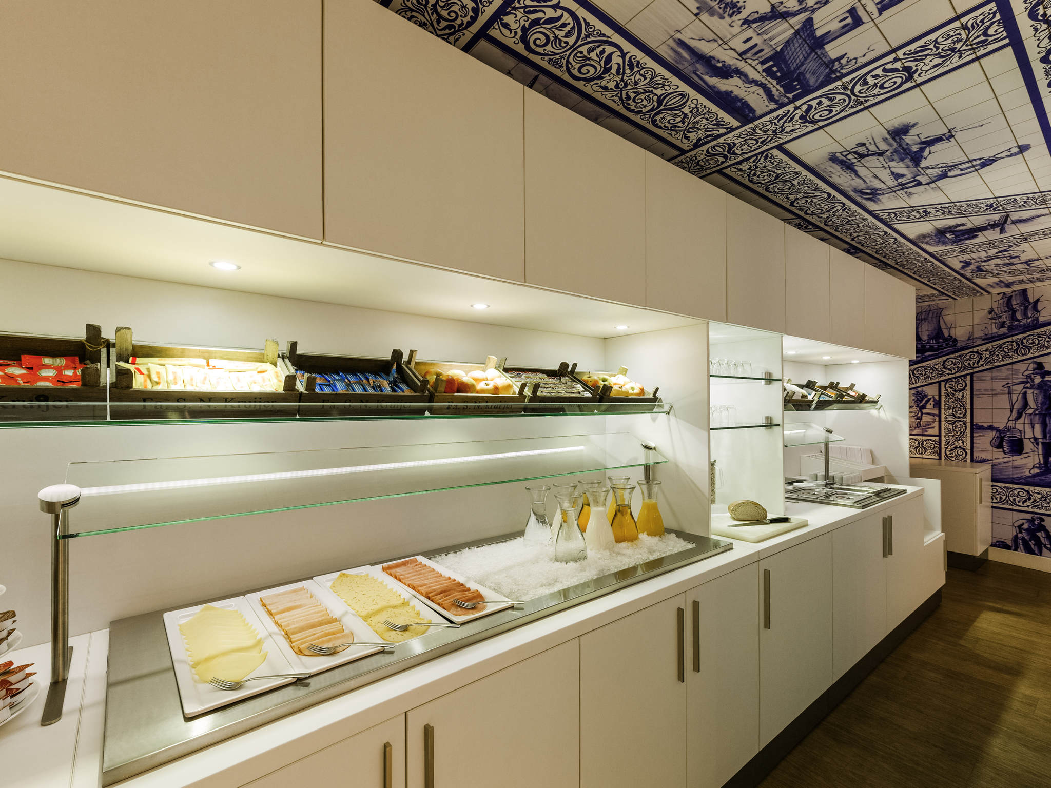 Photo - ibis Styles Amsterdam Central Station