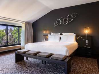 JUNIOR SUITE, 1 king-sized bed, 3rd floor, Governor's Palace view