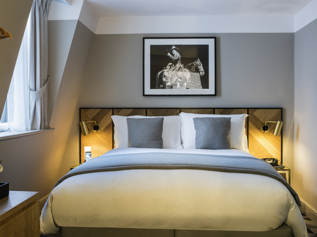 Hotel in LONDON Victory House London