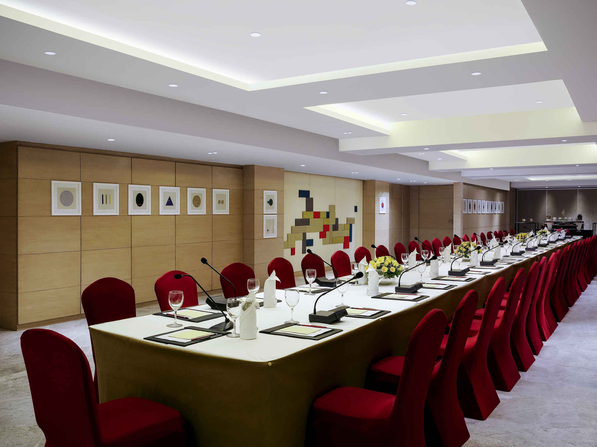 hotel in vadodara grand