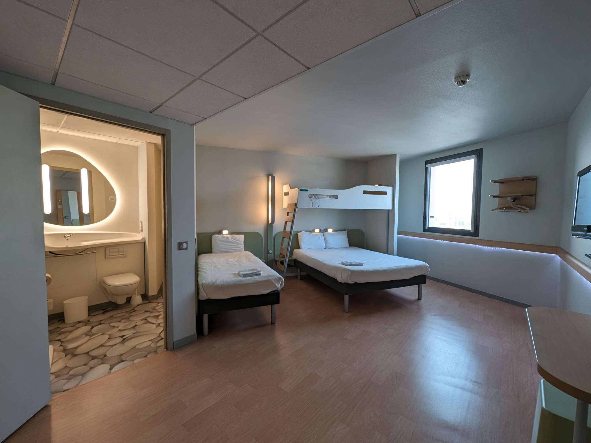 Photo - Ibis Budget Clermont Ferrand - Le Brezet - Aeroport