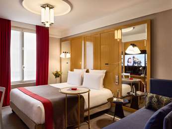 DELUXE ROOM, 1 Queen Size Bed and 1 Day Bed