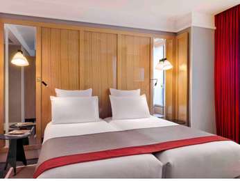 DELUXE ROOM, 2 Single Size Beds and 1 Day Bed