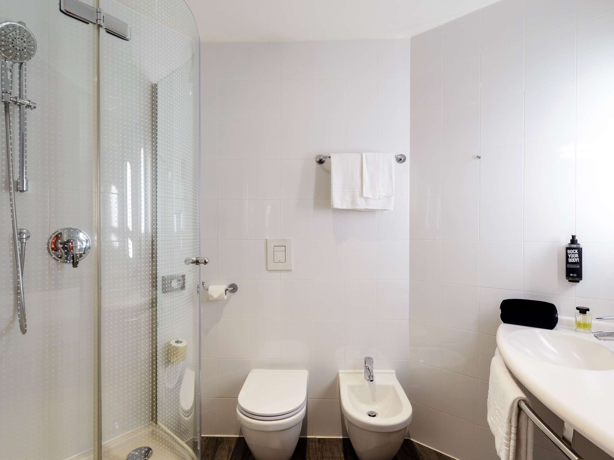 Foto - Ibis Milano Fiera