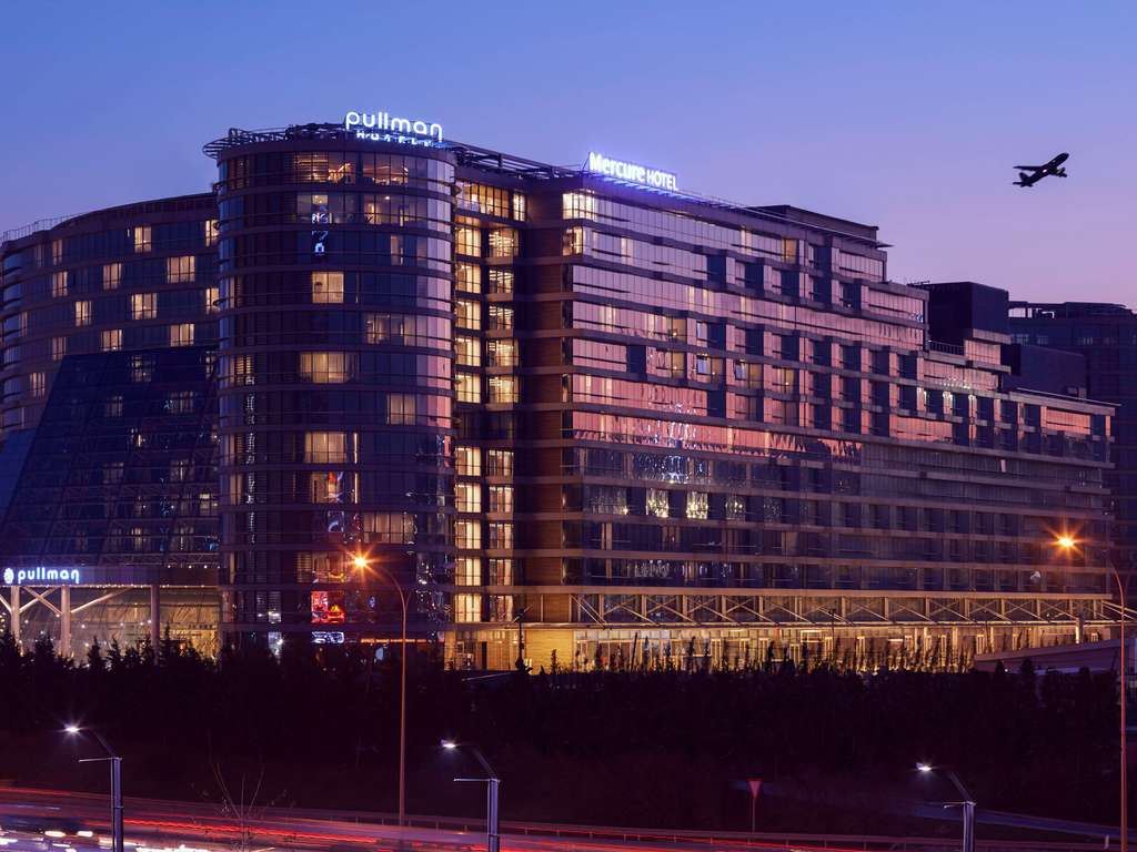 Pullman Istanbul Hotel & Convention Center - Image 1