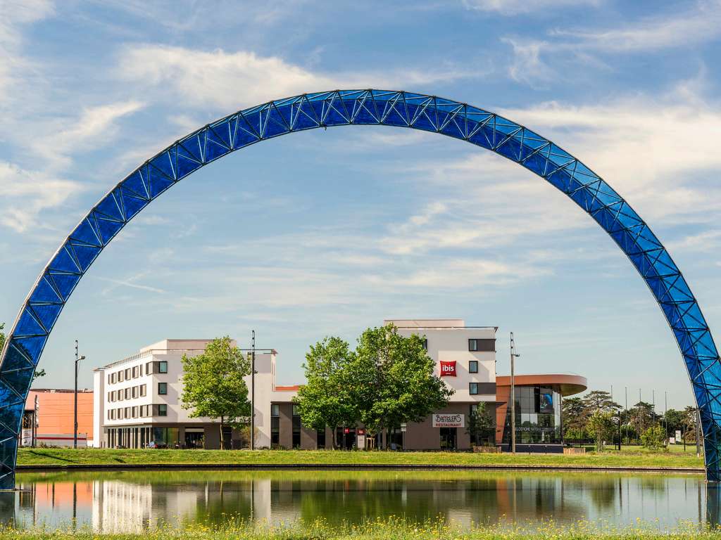 ibis Saint Quentin En Yvelines Velodrome - Image 4