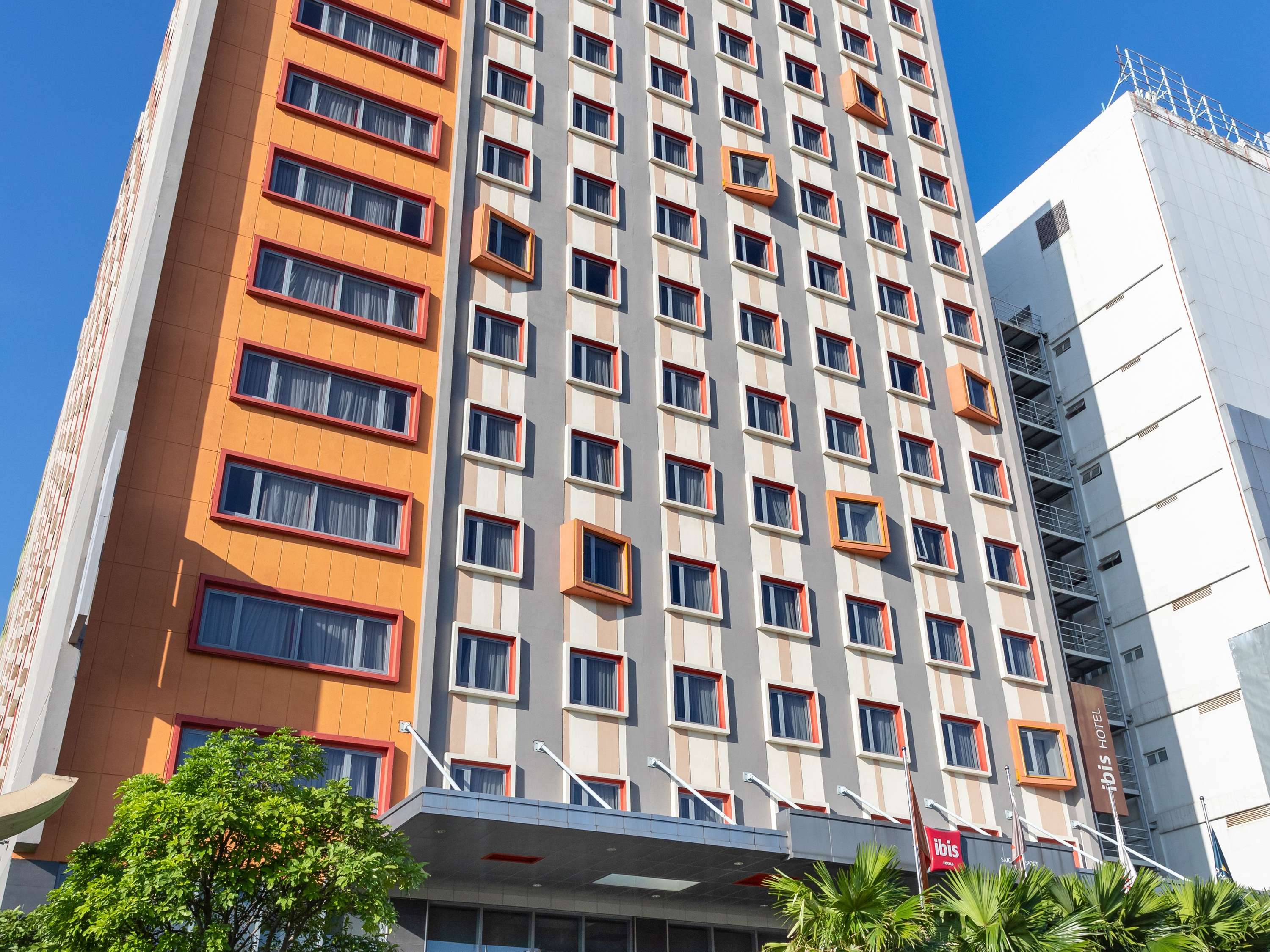 宜必思西贡机场酒店