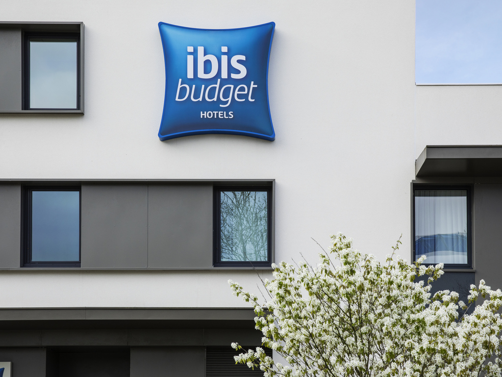 ibis budget Saint Quentin en Yvelines Velodrome - Image 2