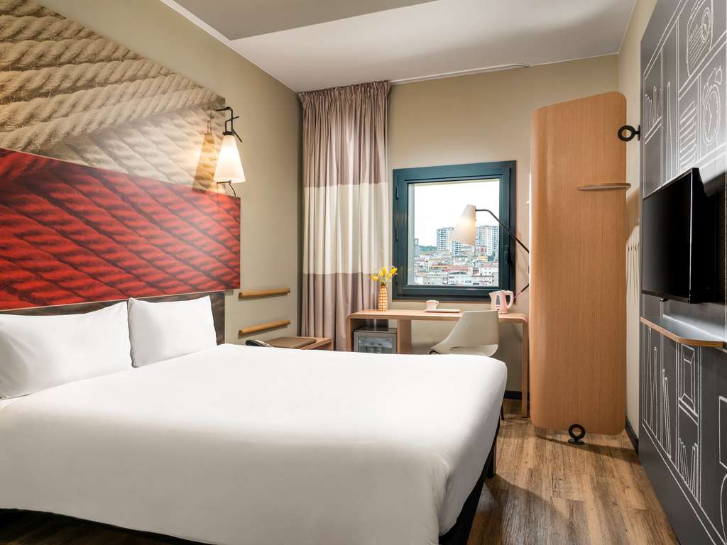 ibis Istanbul Tuzla Hotel - Image 1