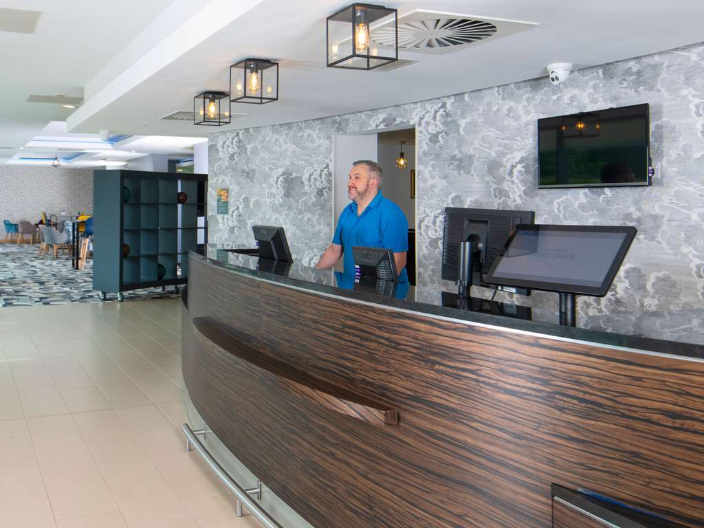 ibis Styles Crewe - Image 2