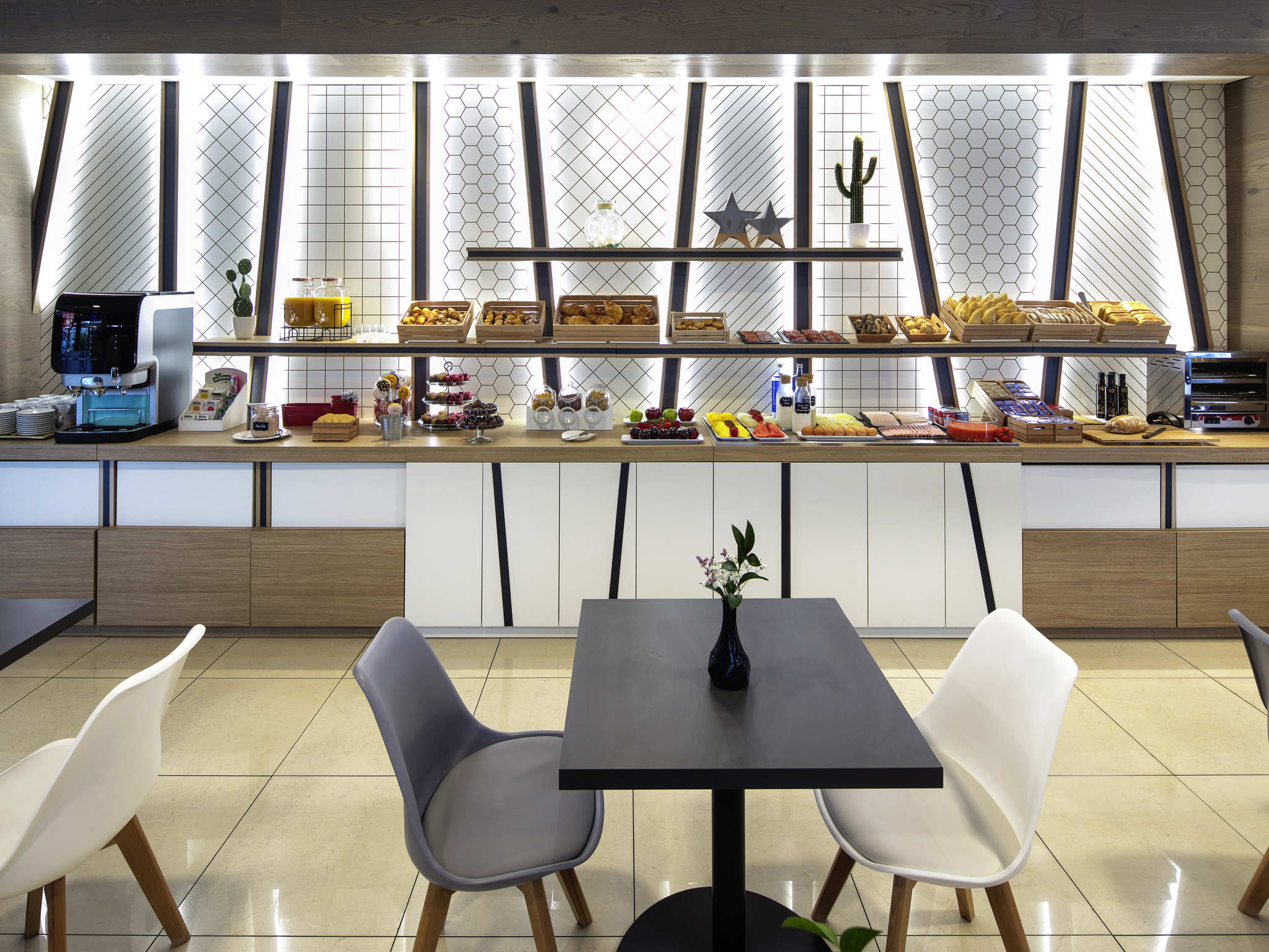 Photo - Ibis Styles A Coruna