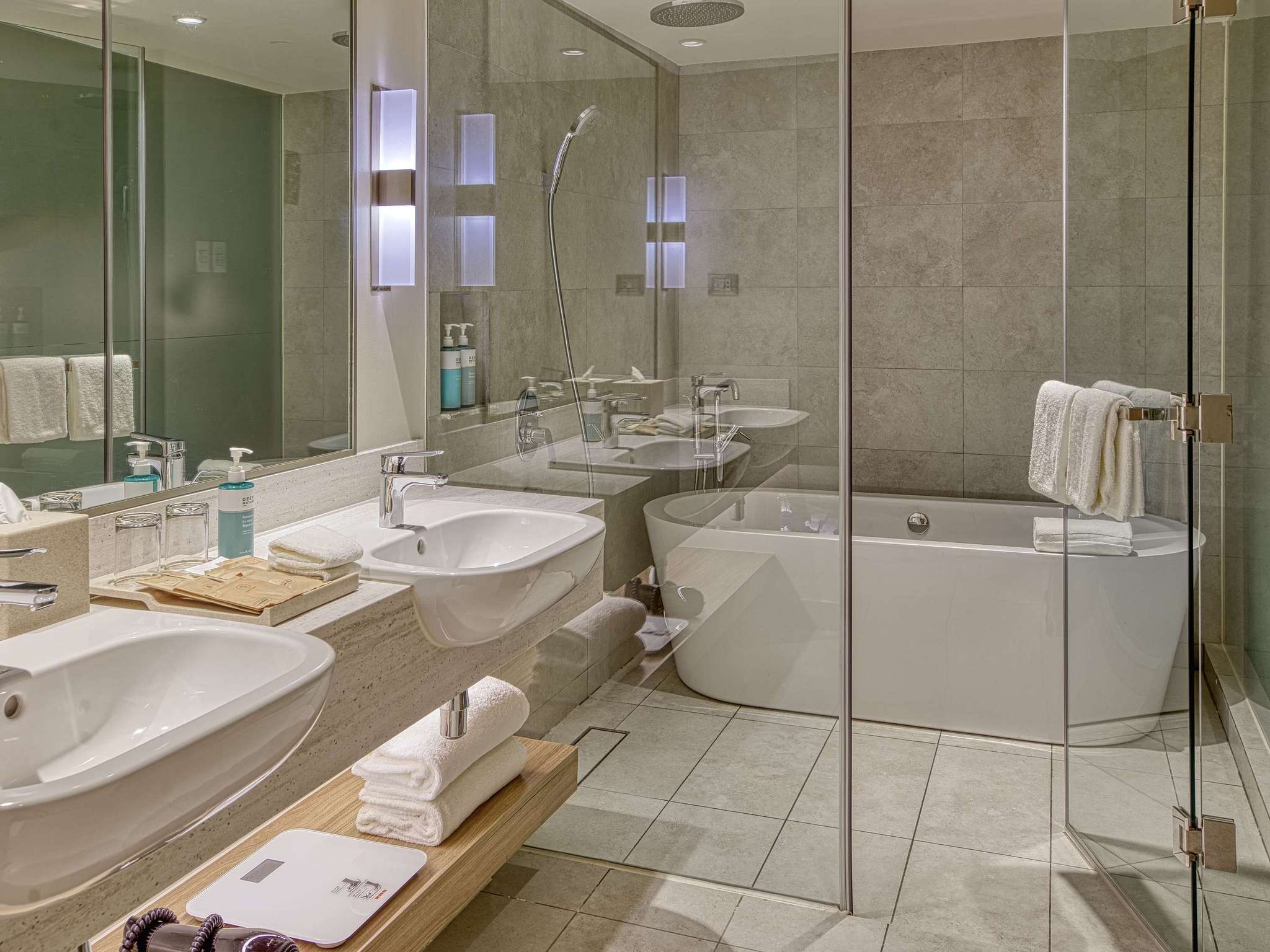 Photo - Novotel Suites Manila at Acqua