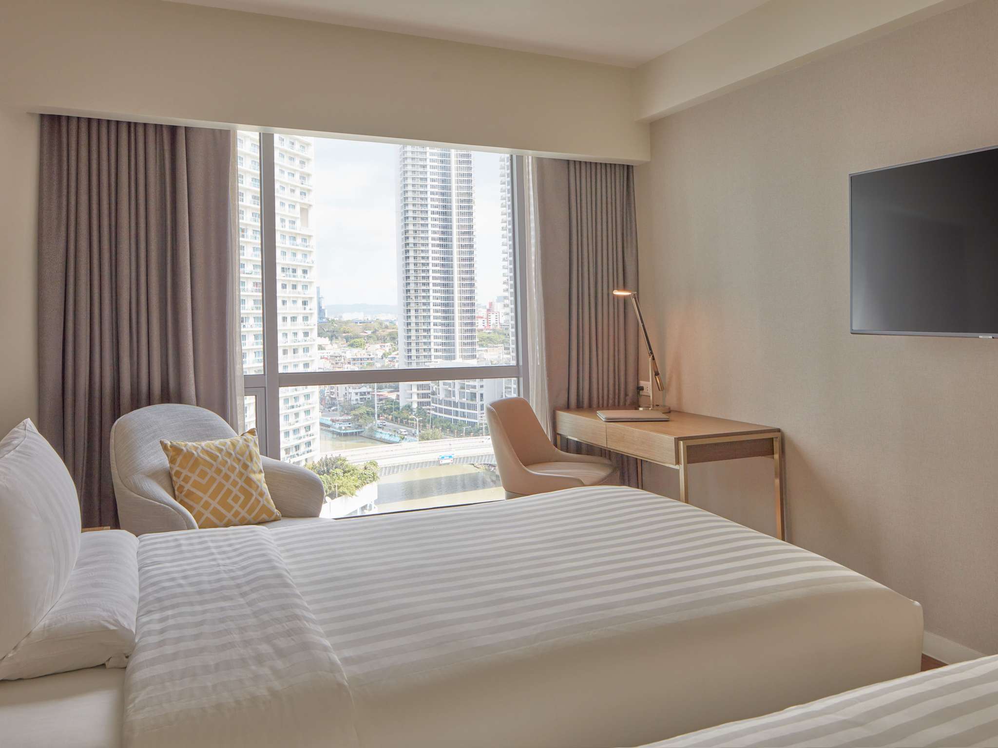 Photo - Novotel Suites Manila at Acqua