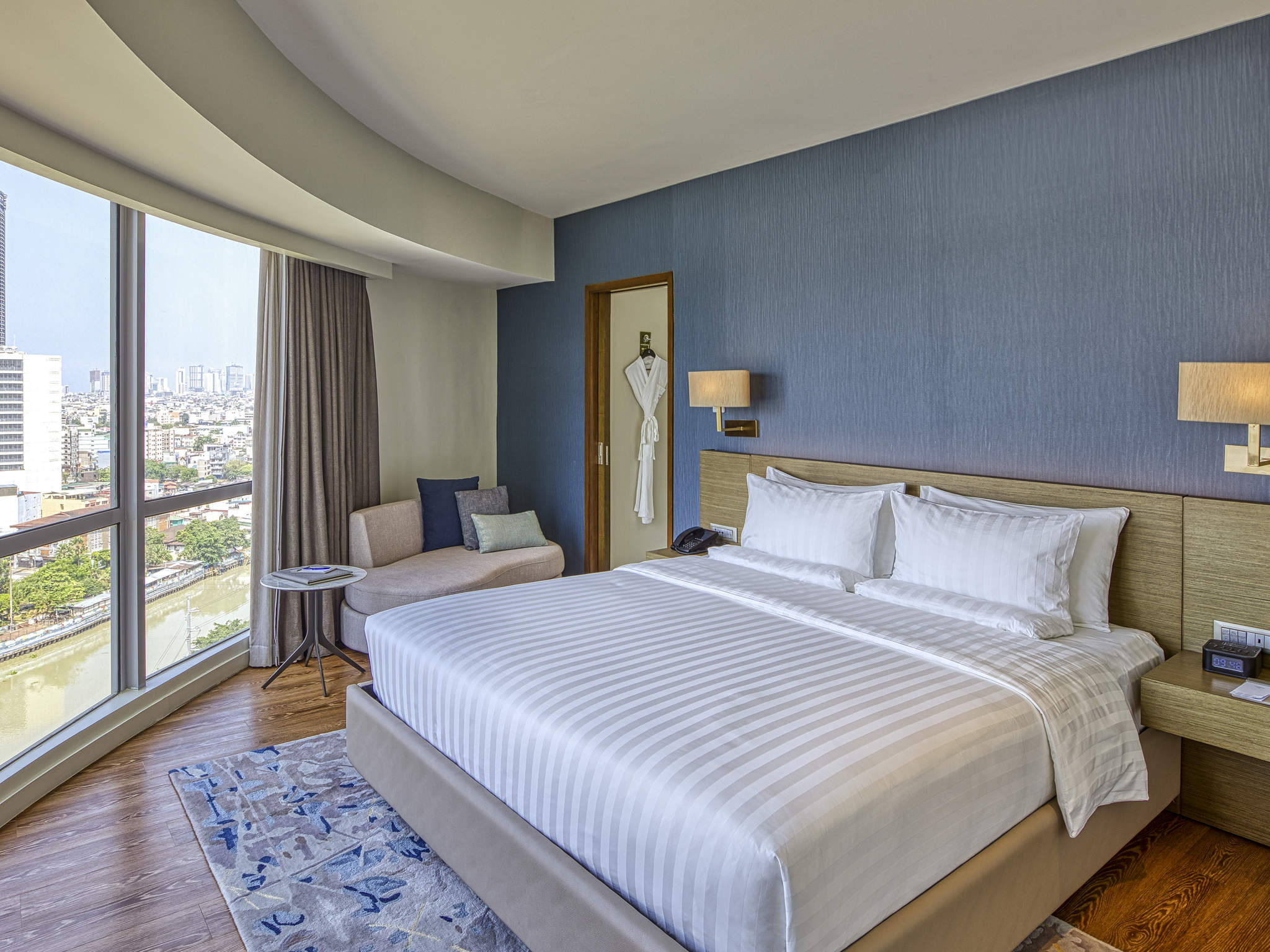 Photo - Novotel Suites Manila at Acqua