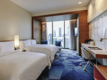 SUPERIOR ROOM, 2 double beds, Angel of Independence view