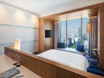 LUXURY ROOM, 1 king bed, city view