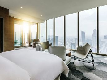 IMPERIAL SUITE, Club Millésime access, 1 king bed, Angel Independence view