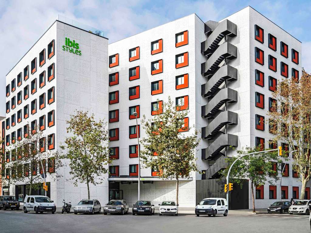 Ibis Styles Barcelona City Bogatell - Image 4