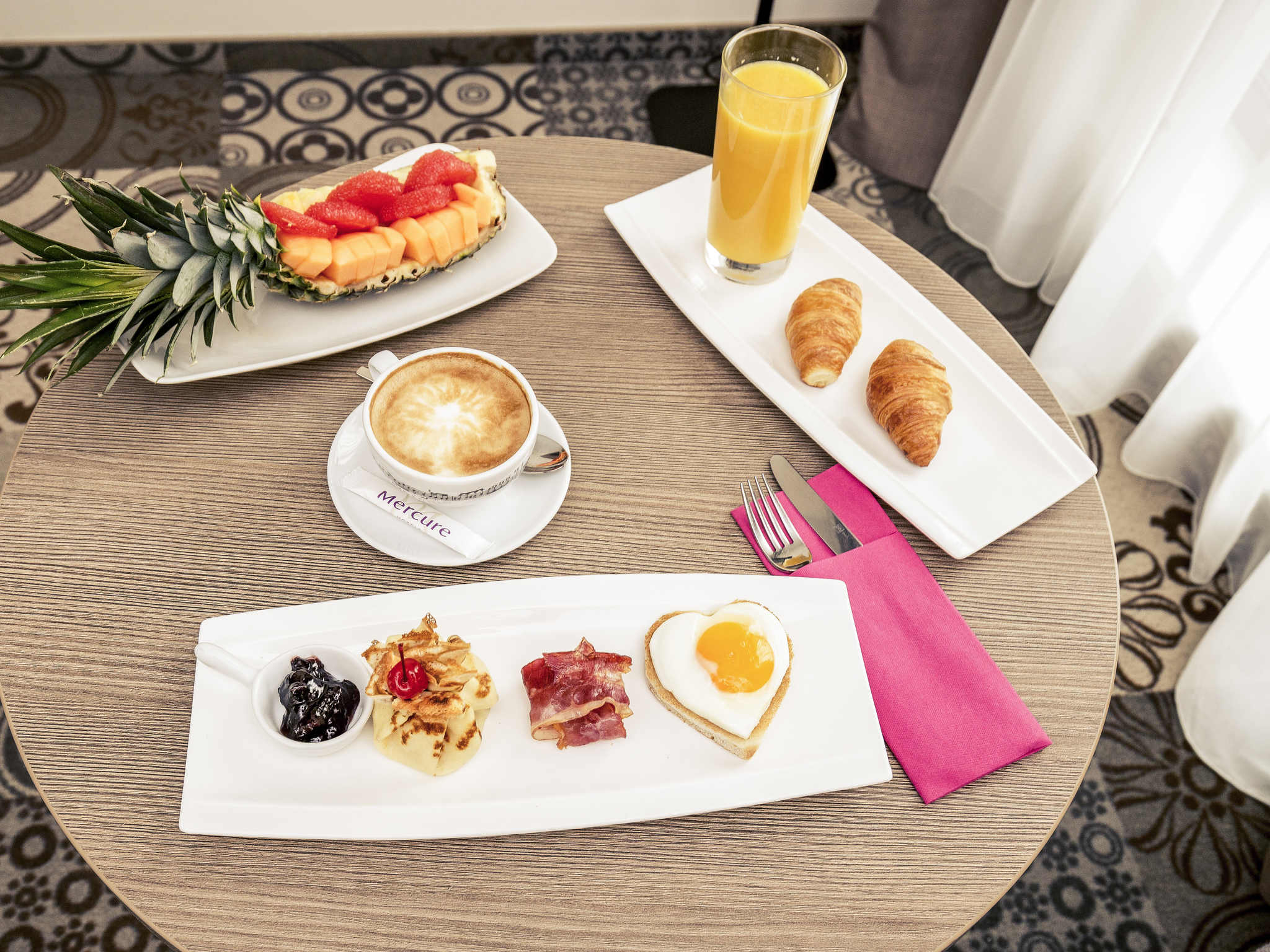 Photo - Mercure Bucharest City Center