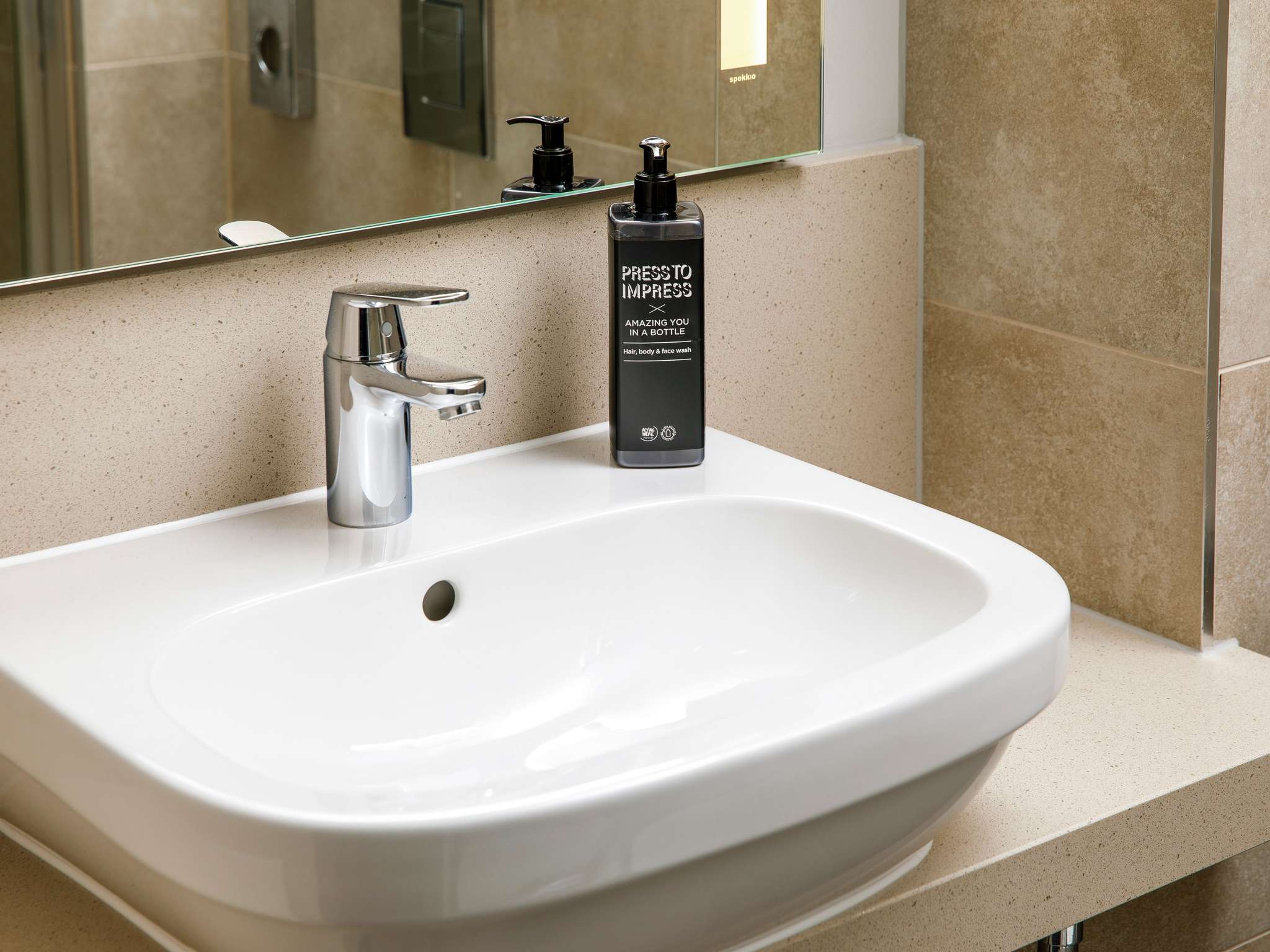 Photo - ibis Styles Glasgow Centre George Square