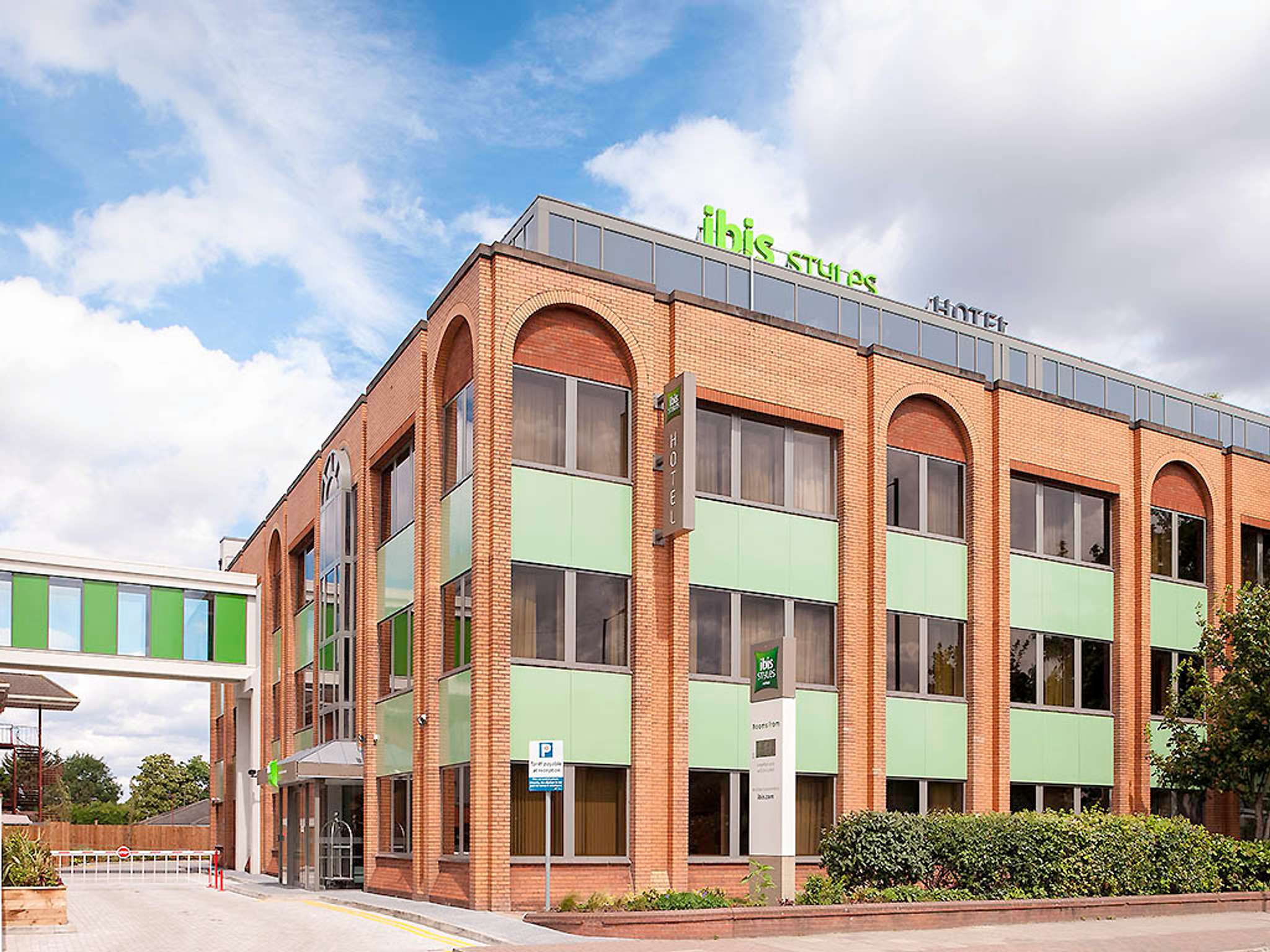 Photo - ibis Styles London Heathrow Airport
