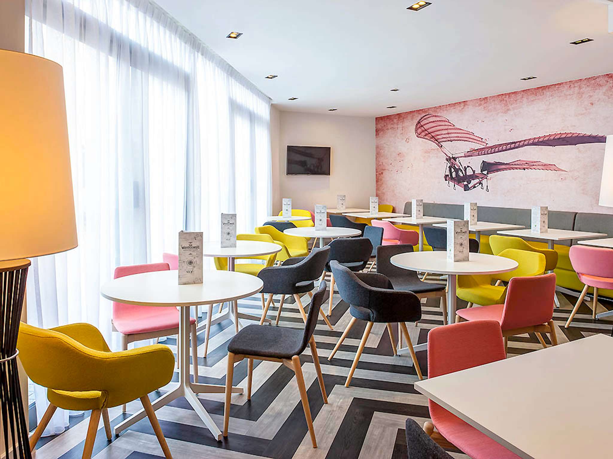 Photo - ibis Styles London Heathrow Airport