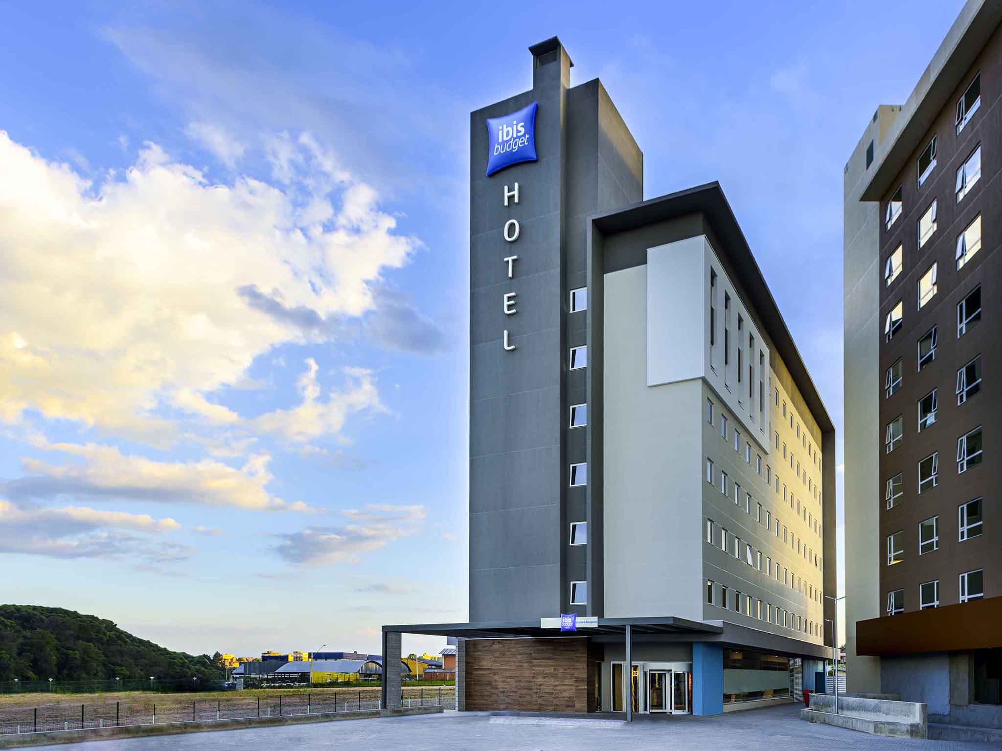 Hotel In Sao Jose Dos Pinhais Ibis Budget Curitiba Aeroporto - 
