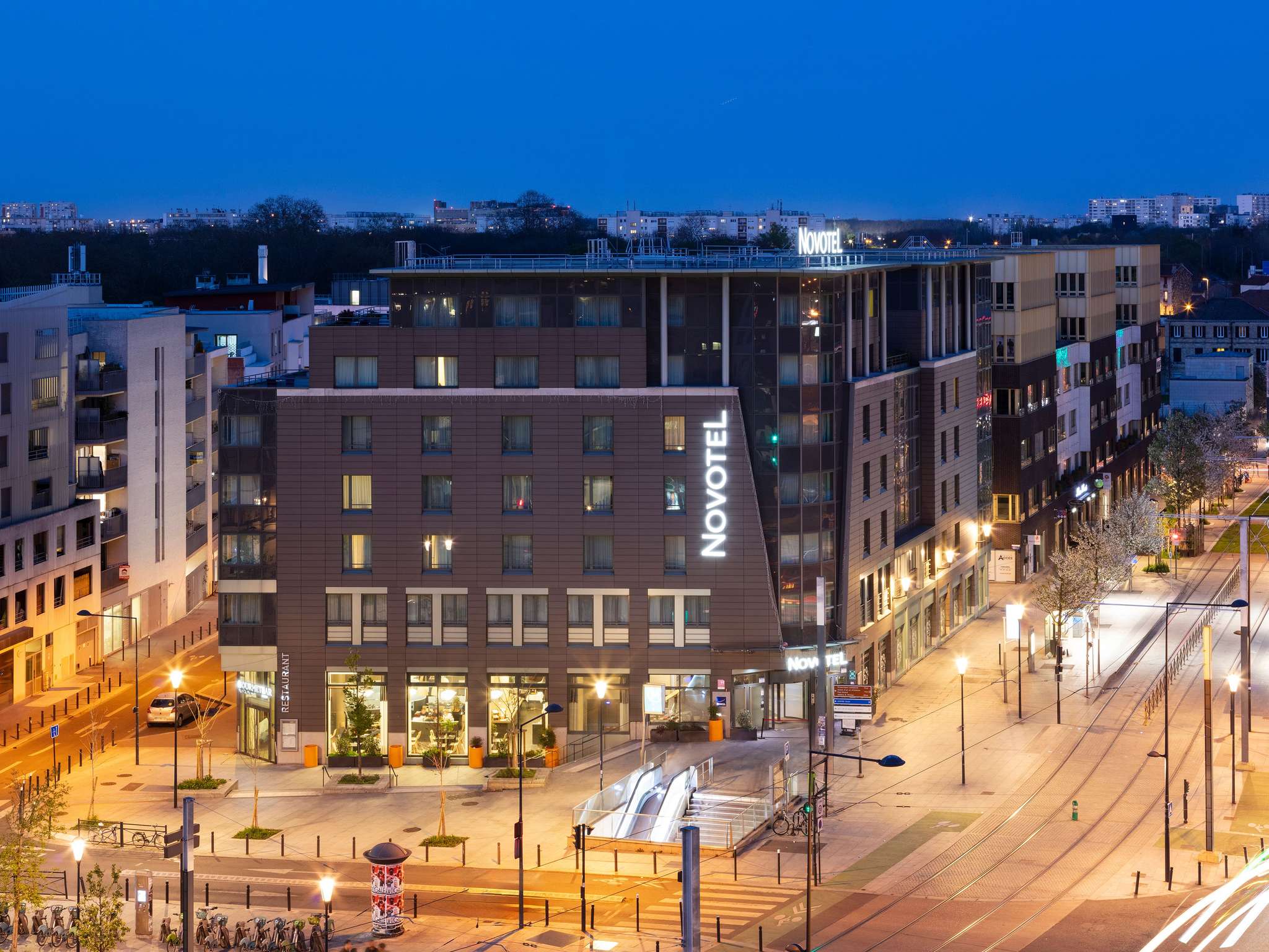 Hotel In SAINT DENIS Novotel Paris Saint Denis Stade Basilique