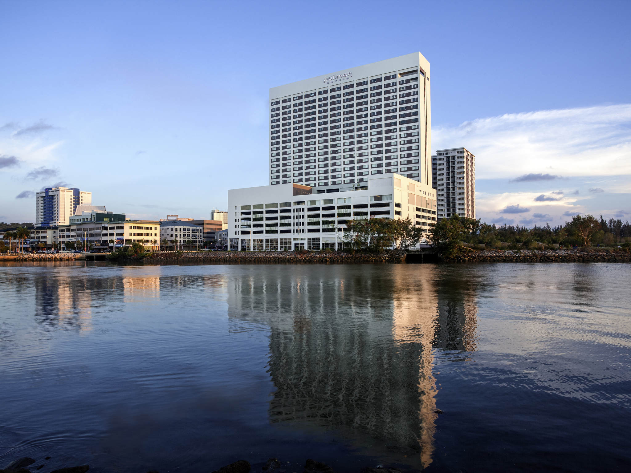 Hotel In Miri Pullman Waterfront Destination Pullman Miri Waterfront
