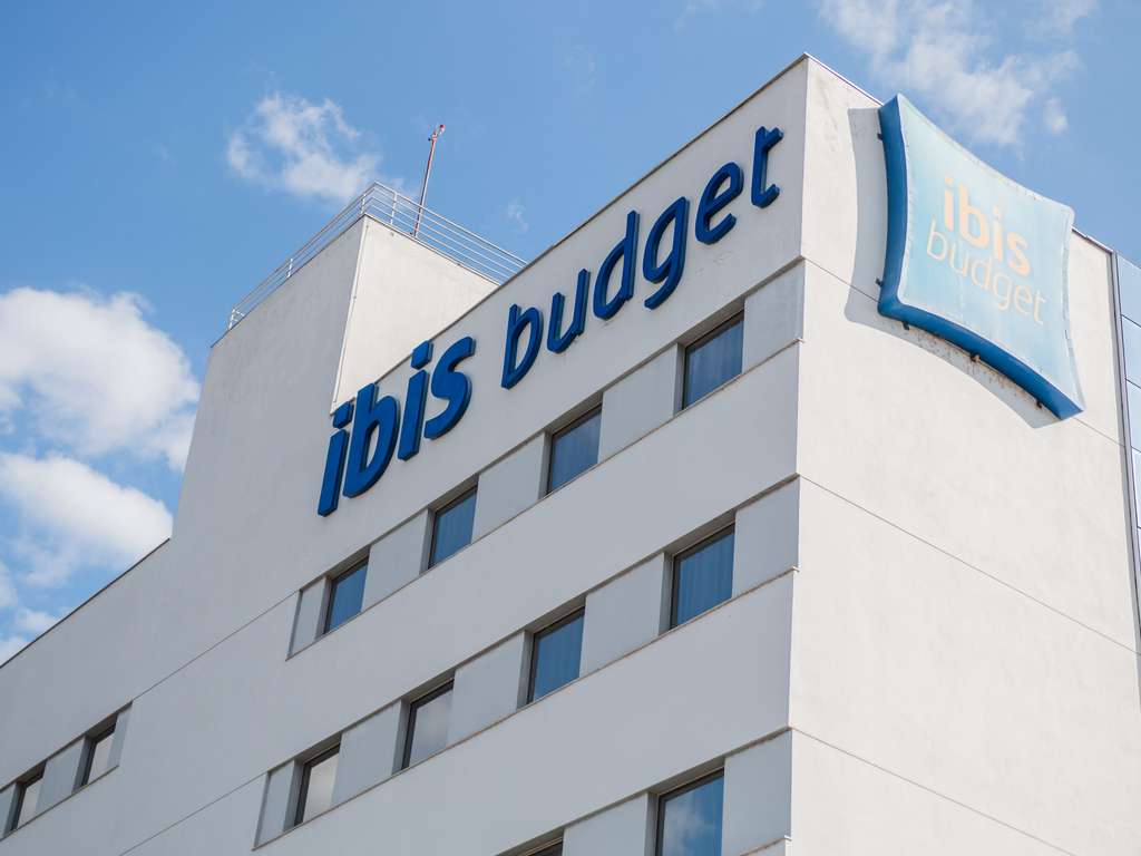 ibis Budget Itaperuna - Image 1