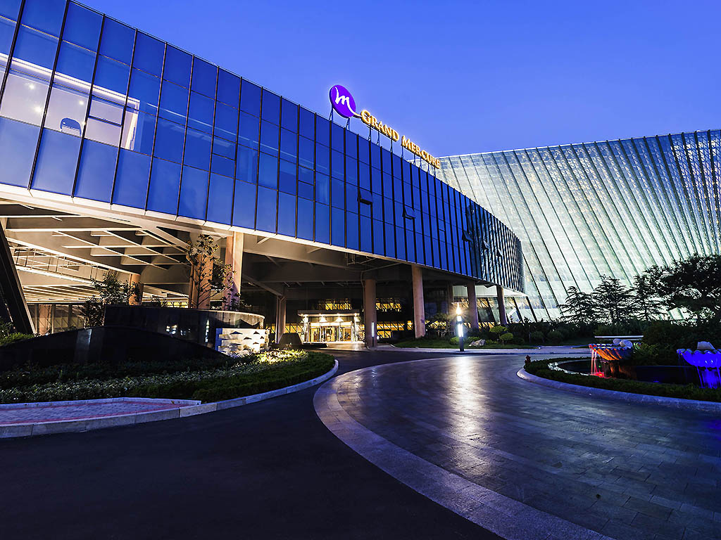 Grand Mercure Qingdao Qinglong - Image 1