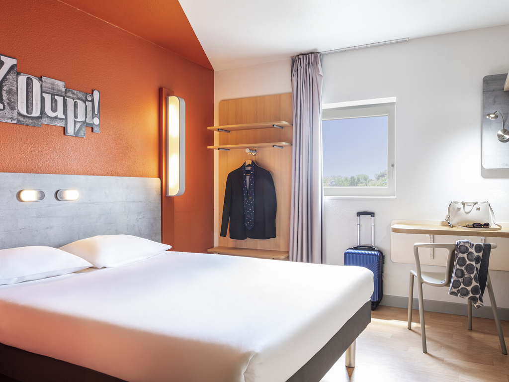 ibis budget Grigny Centre - Image 1