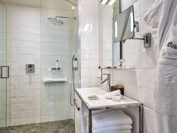 Superior Room with 1 queen-size bed., photo 2